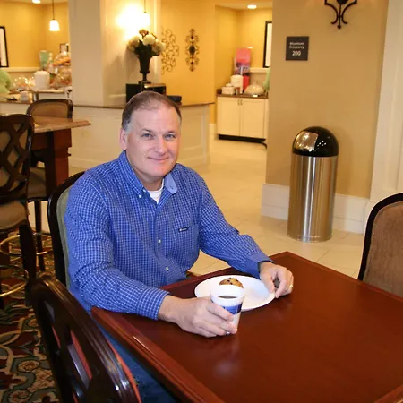 Hampton Inn & Suites Mobile - Downtown Historic District-2
