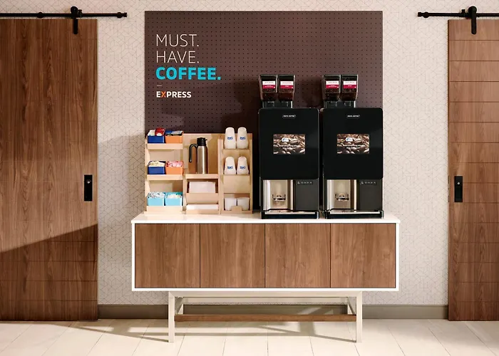 Holiday Inn Express & Suites Mobile - University Area By Ihg