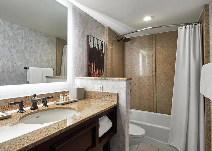 Renaissance Mobile Riverview Plaza Hotel
